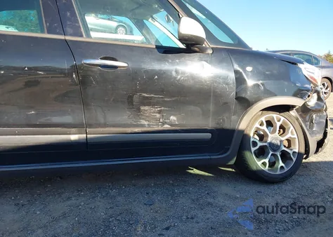 2014 Fiat 500L Trekking z USA, uszkodzony, nr VIN ZFBCFADH6EZ007784